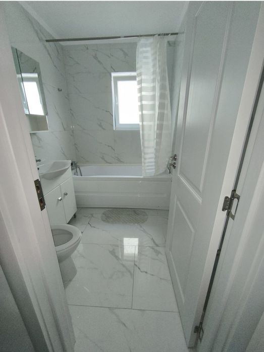 Vând apartament Ipotesti