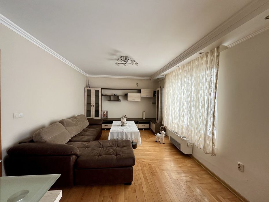 Продавам къща в кв.руски