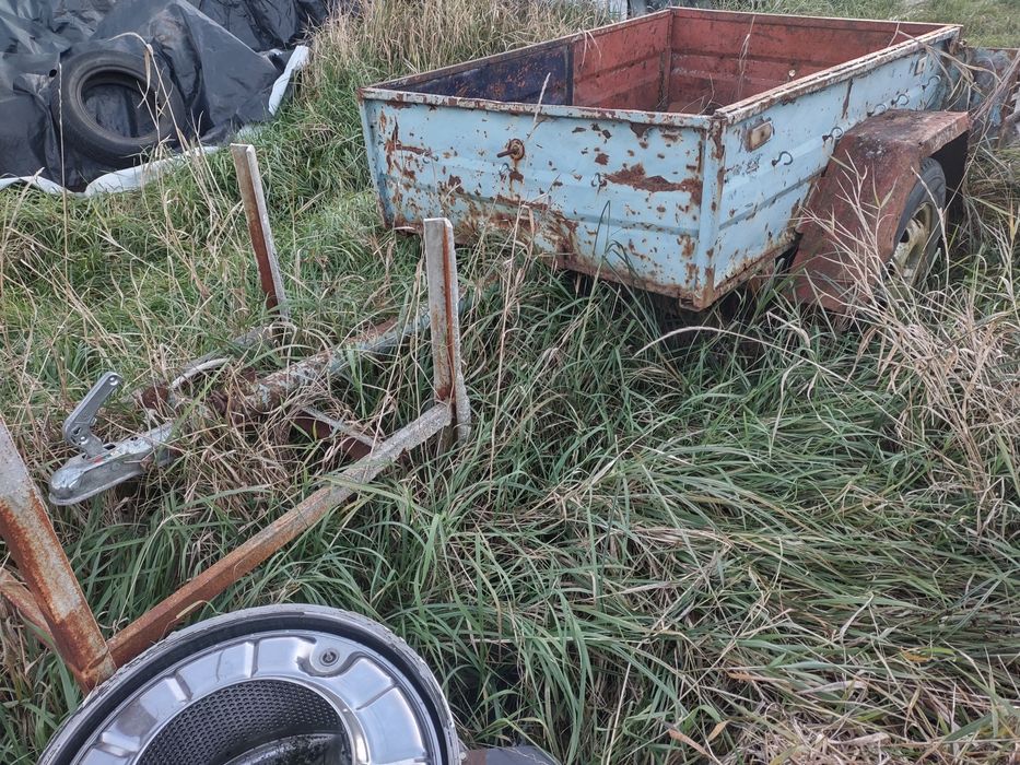 Remorca la preț de fier vechi