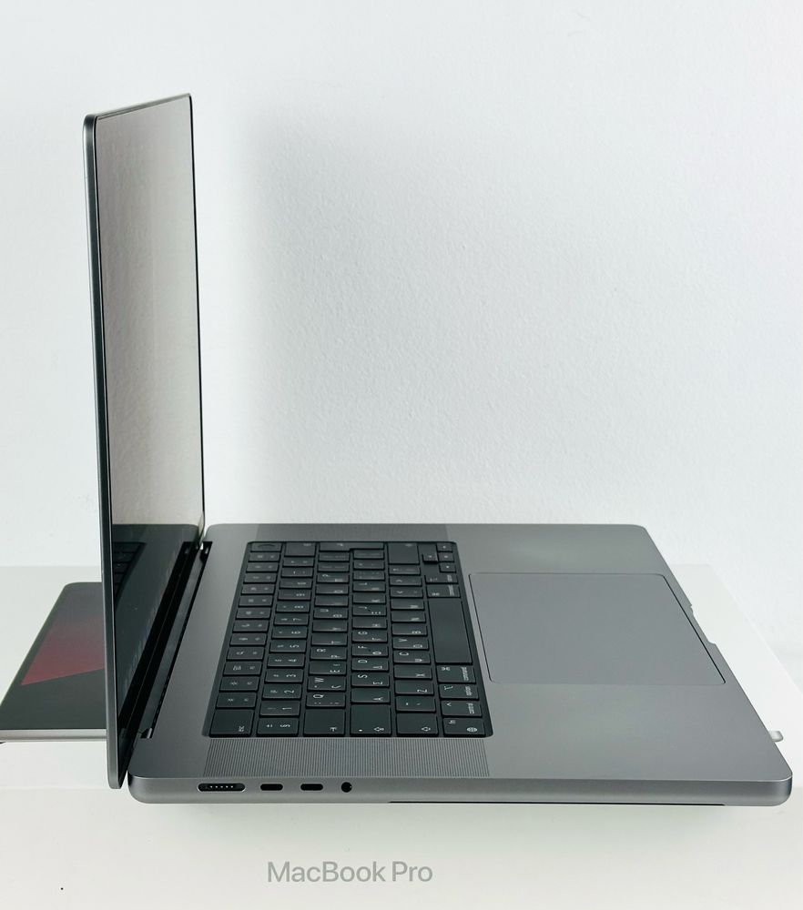 Apple MacBook Pro 16'' M2 PRO 16RAM 512GB SSD Перфектен! Гаранция!
