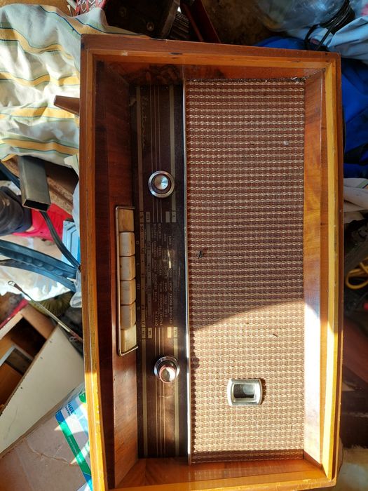 Vand radio vechi