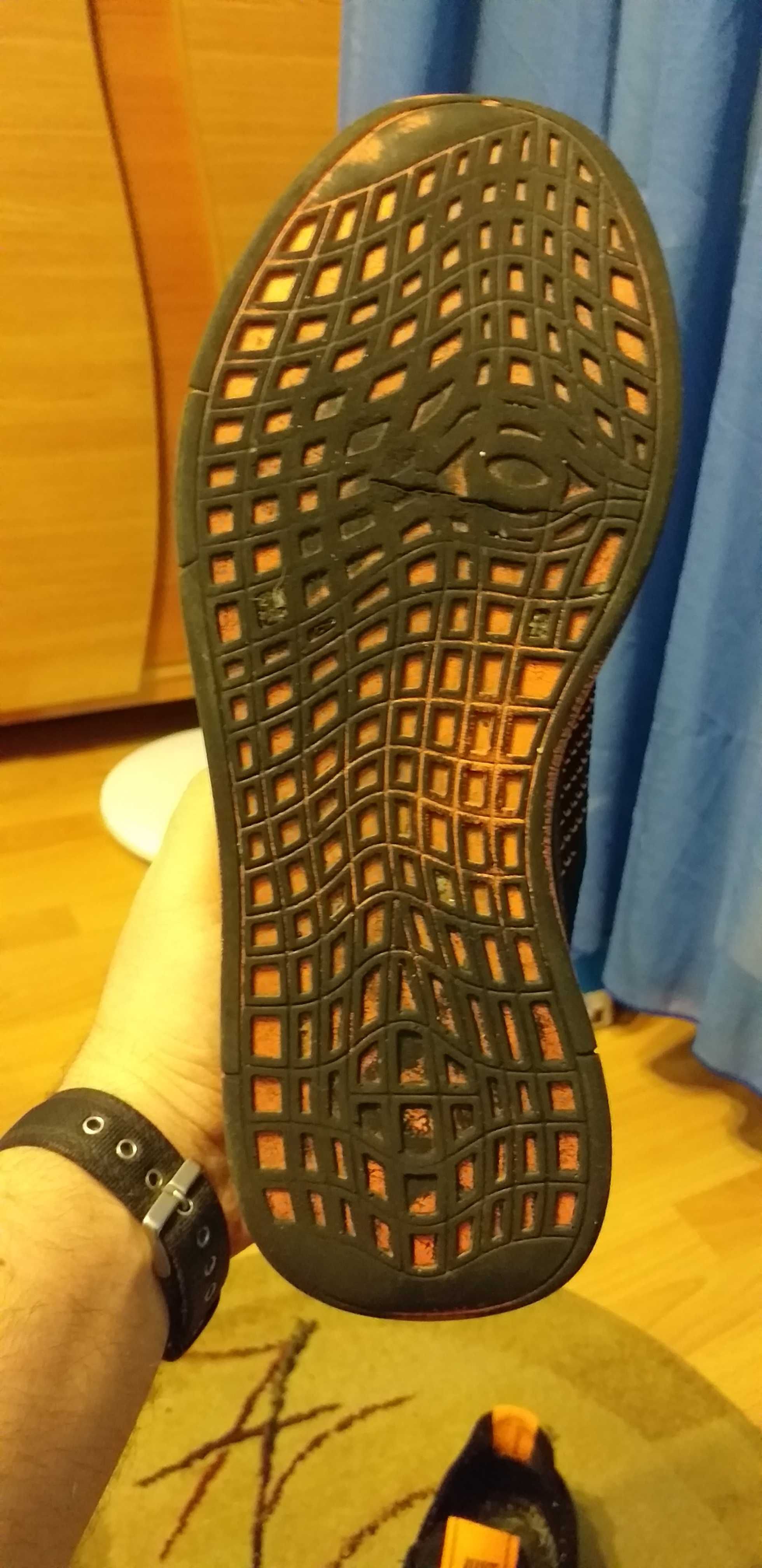 Pantofi sport Nike mărimea 43