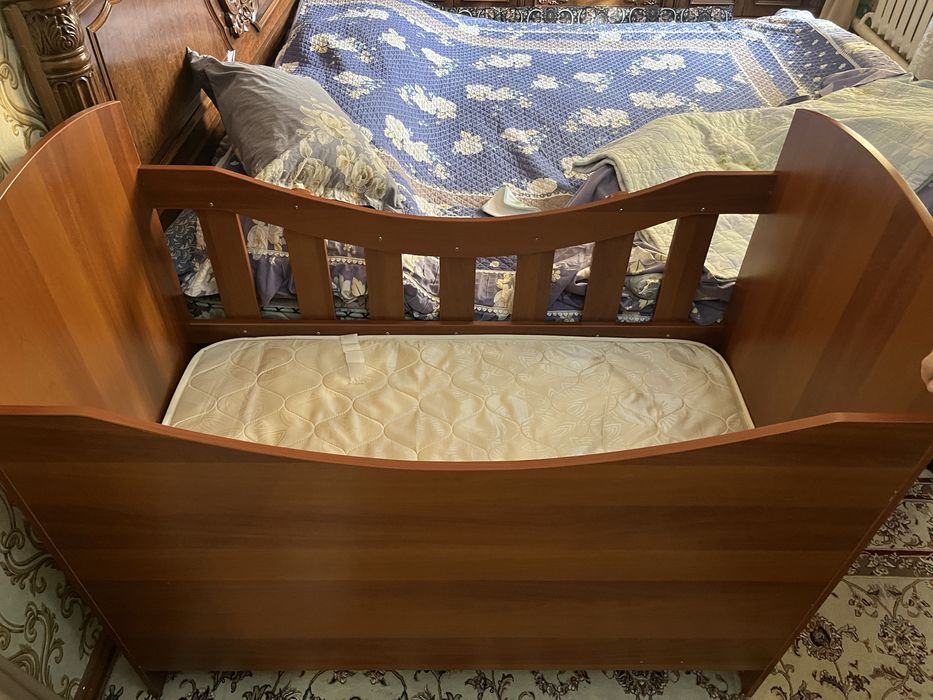 Детская кроватка