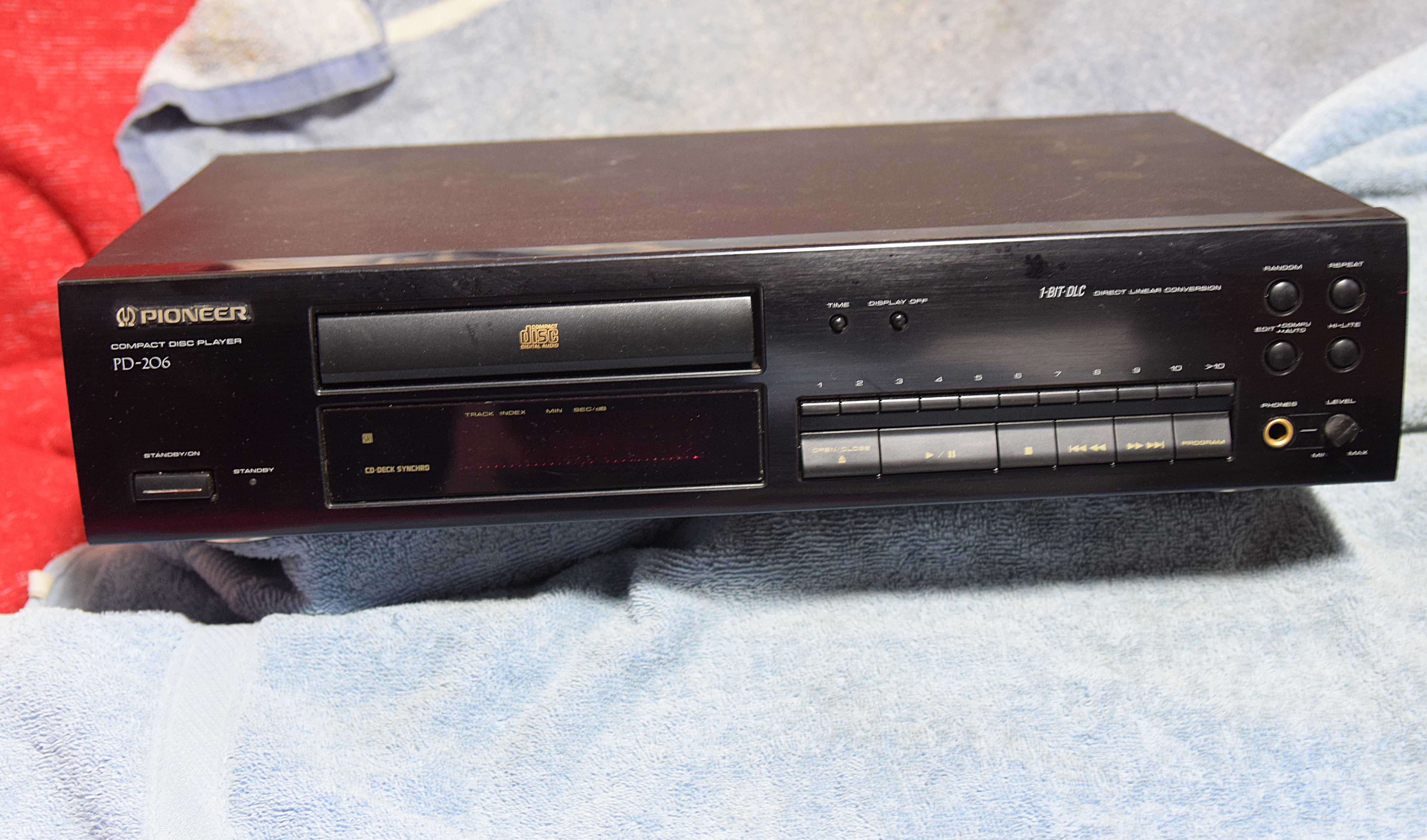 Sony DXA-D 7, Teac TC -WR 445 ,Grundig Fine art , si CD player
