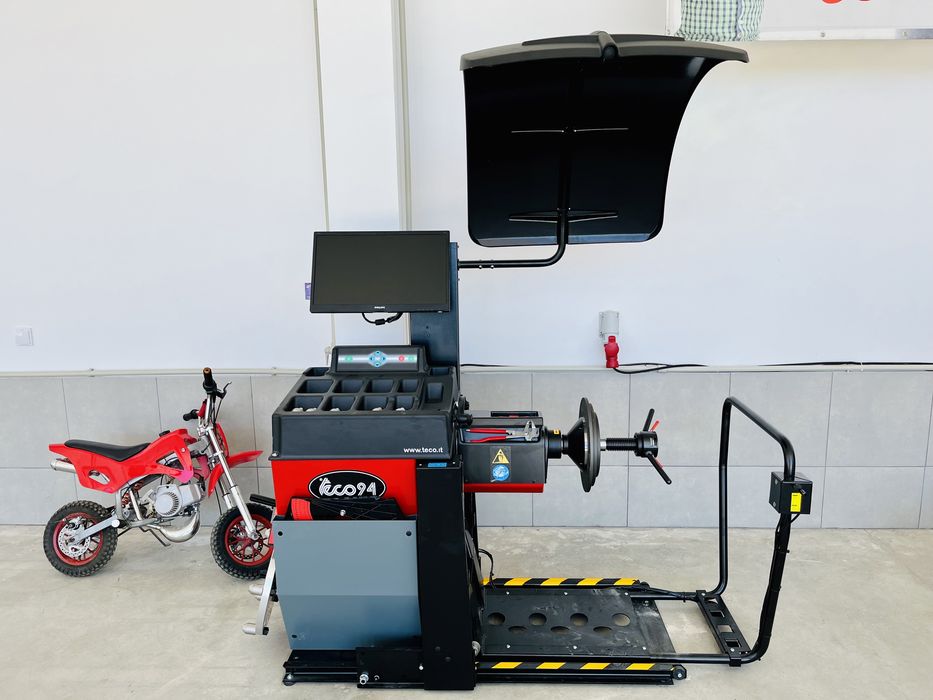 Баланс машина за тежкотоварни гуми TECO 94