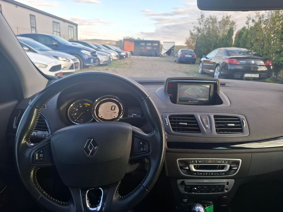 Renault Megane BOSE Edition 1.6 dCi 130 CP  Navigație Keyless Camera