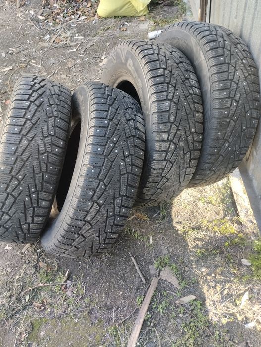 Продам зимние шины на 16