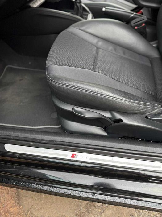 Audi A1 S-line Black Edition 1.4 TFSI 122 CP An 2011