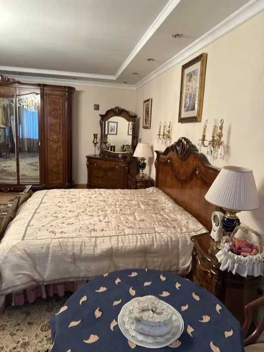 Новомосковская Продается дом Мирзо Улугбек Соток 13,6  Фасад 40м2