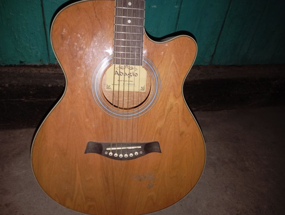 Гитара продаю новый