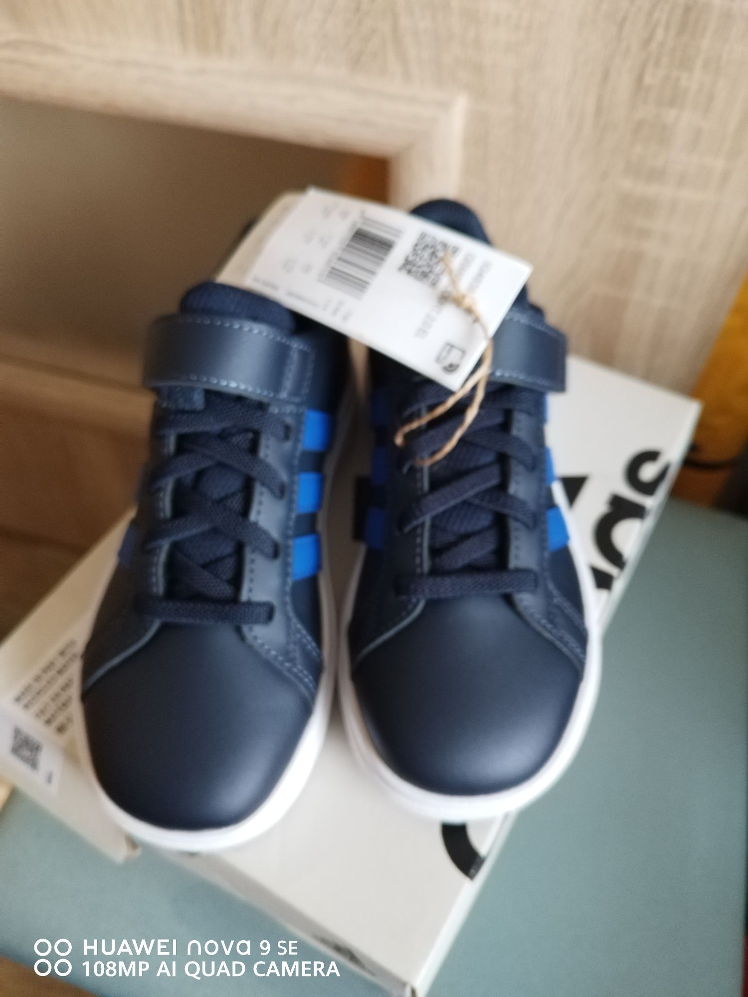 Нови обувки Adidas 29 номер