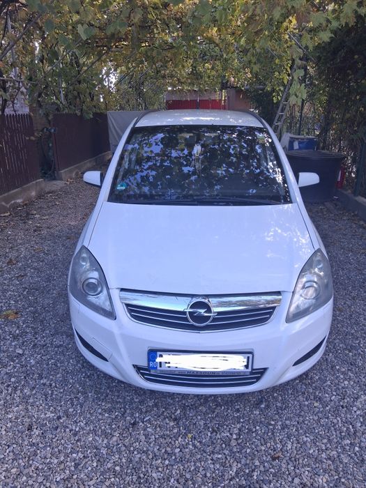 Vând Opel Zafira