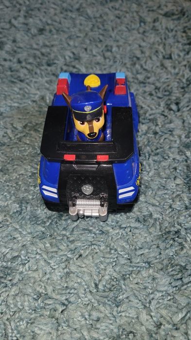 Masina lui Case Paw Patrol