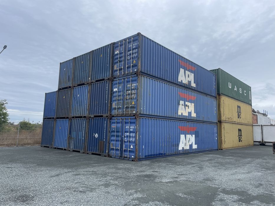 Container  maritim  de 20’