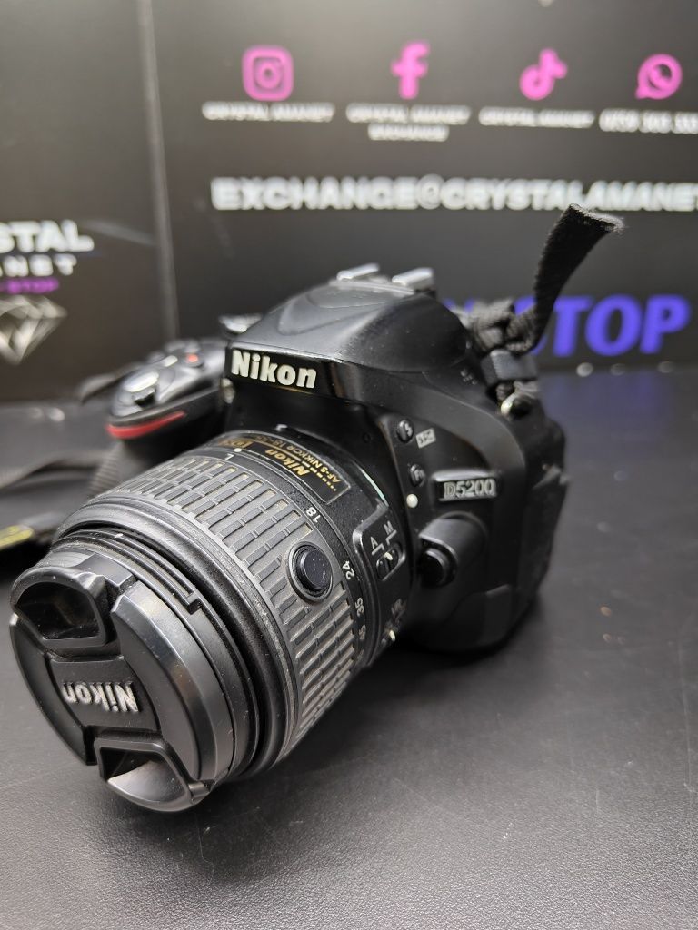 Aparat Foto DSLR Nikon D5200 – Obiectiv :
