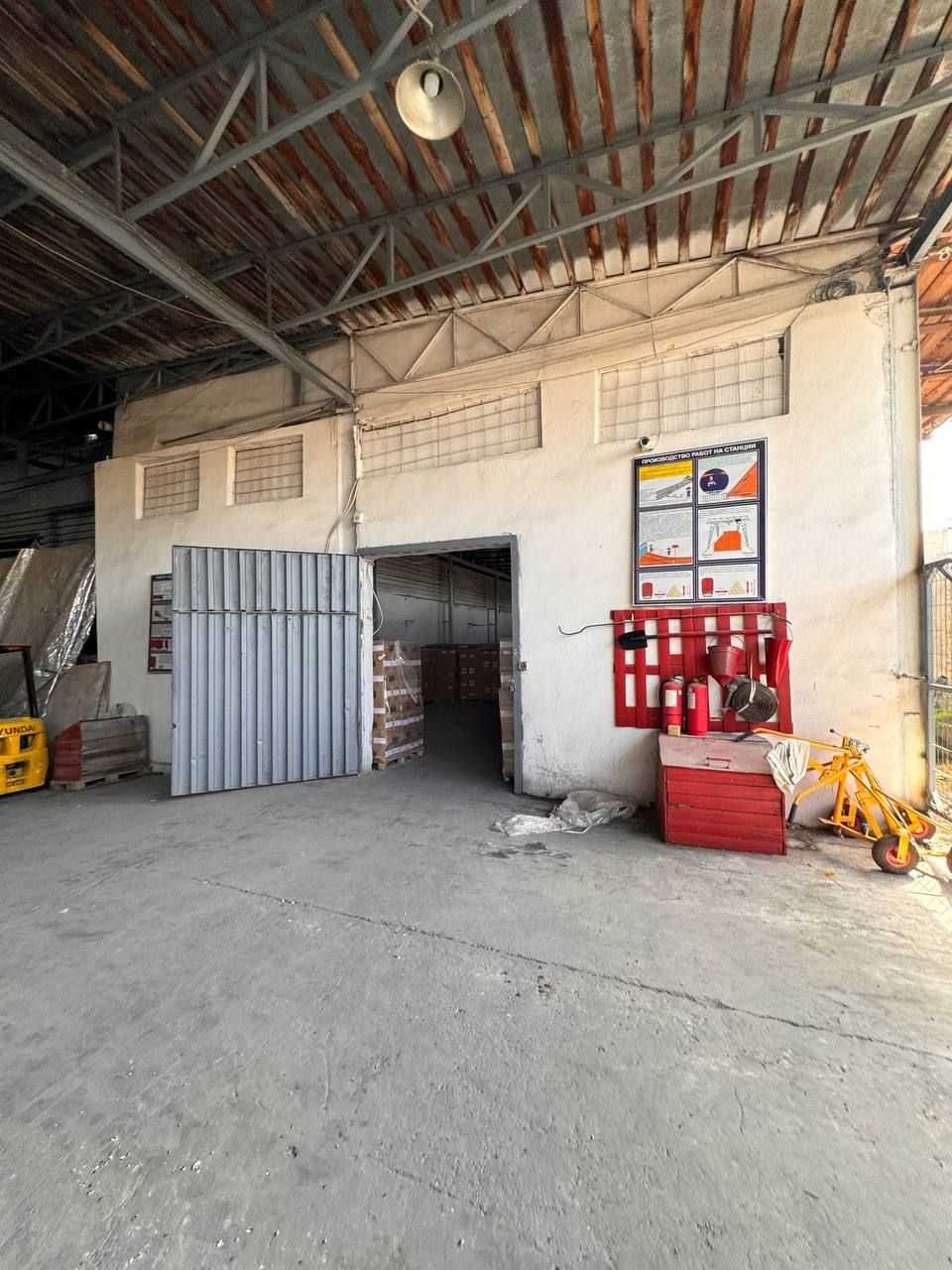 База Яшнабадский район 70-соток Строения 6995 м² фуры своя ж/д ветка