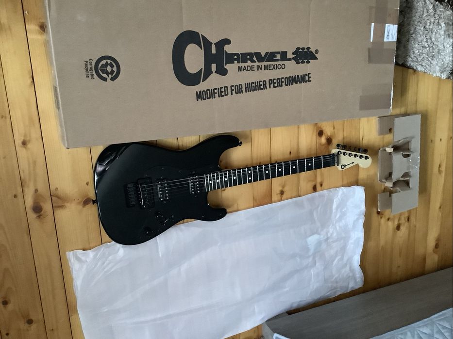 Charvel Pro Mod So-Cal  Floyd Rose Seymour Duncan