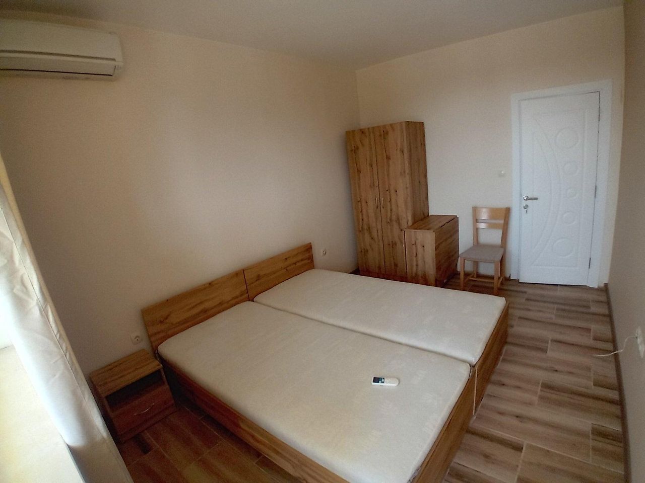 Дава се под наем Двустаен апартамент в Пловдив, Остромила - 70 кв.м за 410 € - Снимка #2