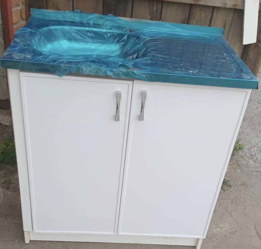 Продам НОВУЮ мойку со  шкафом, материал МДФ