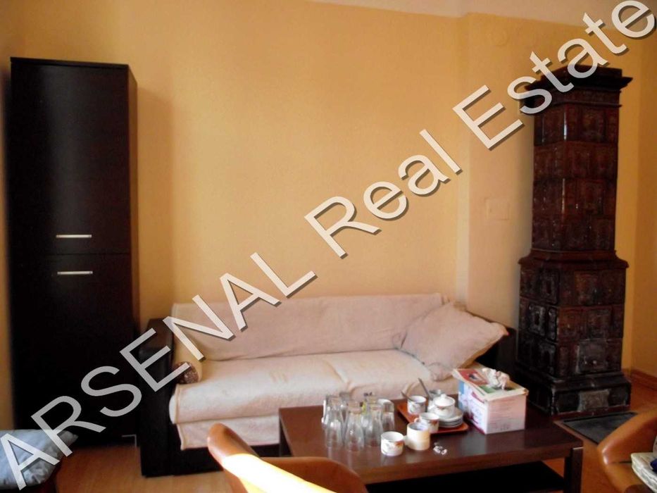 Дава се под наем Тристаен апартамент в София, Център - 112 кв.м за 600 € - Снимка #1