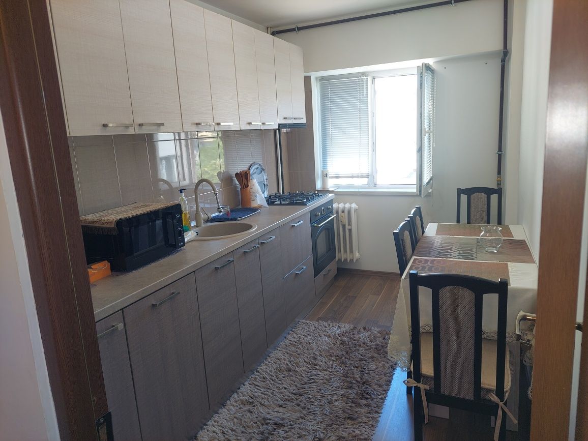 Închiriez apartament 2 camere decomandat zona Brotăcei.Constanța