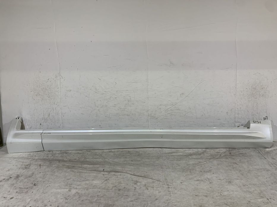 Prag dreapta Volvo XC90, 2015, 2016, 2017, 2018, 2019, 2020, 2021, 2022, cod origine OE 31672371.