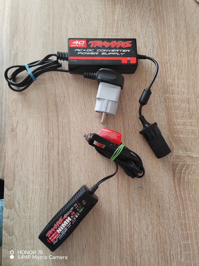Automodel Acumulator/baterie TRAXXAS NIMh 8,4V, 3000mAh si incarcator