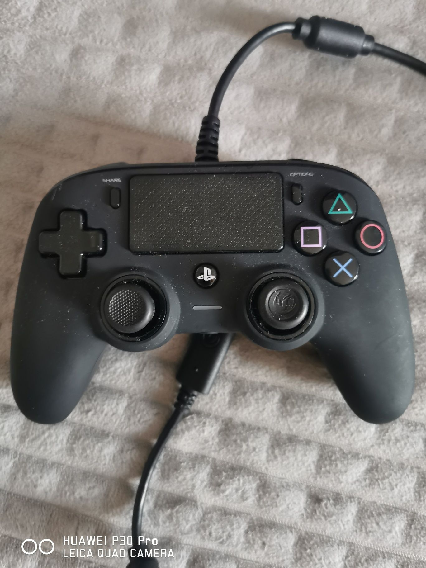 Nacon wired controller PS 4 și Pc