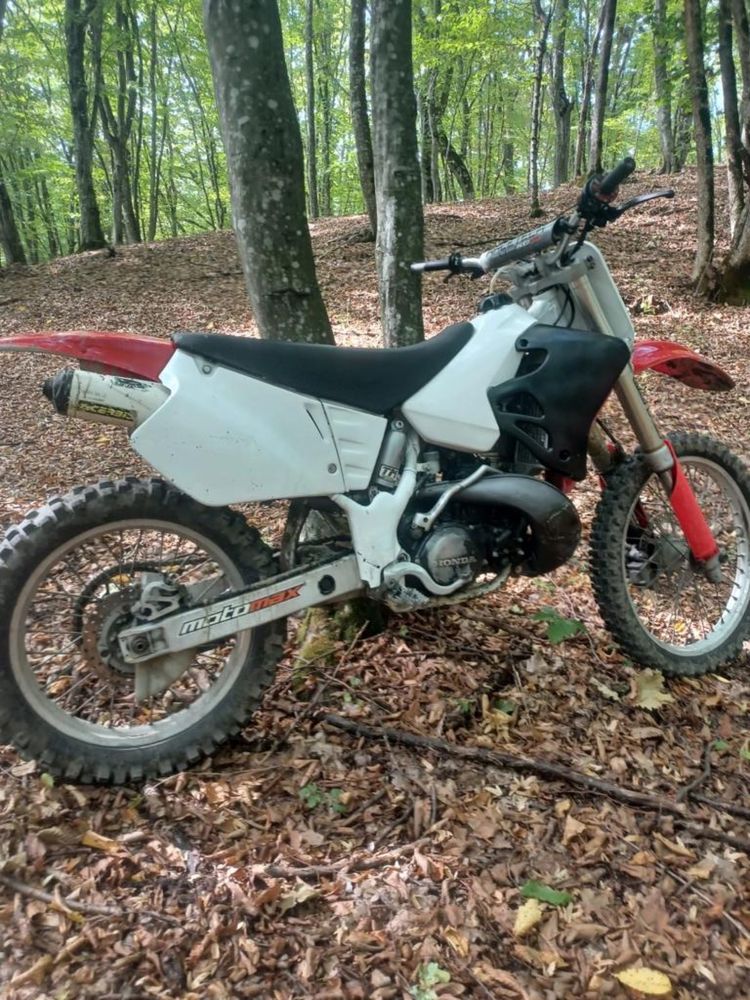 Cross honda 2T 250 / NU RASPUND LA MESAJE