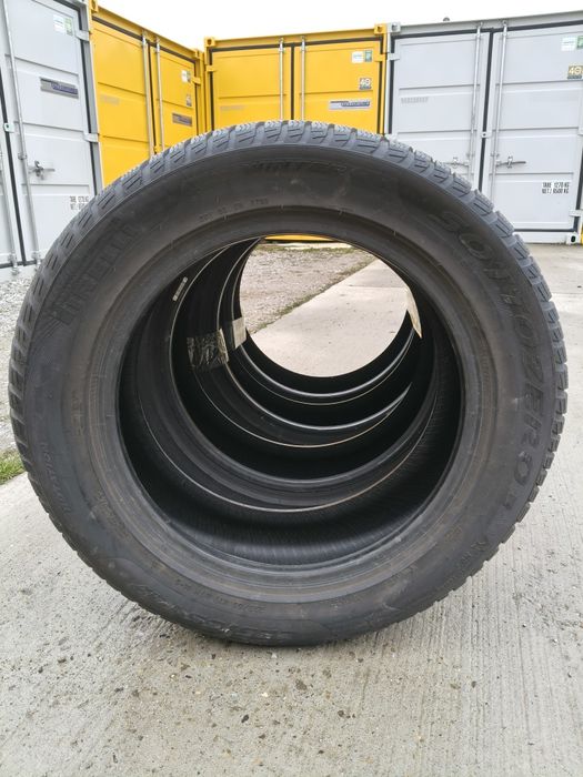Cauciucuri de iarna Pirelli 225 55 R17, an 2020