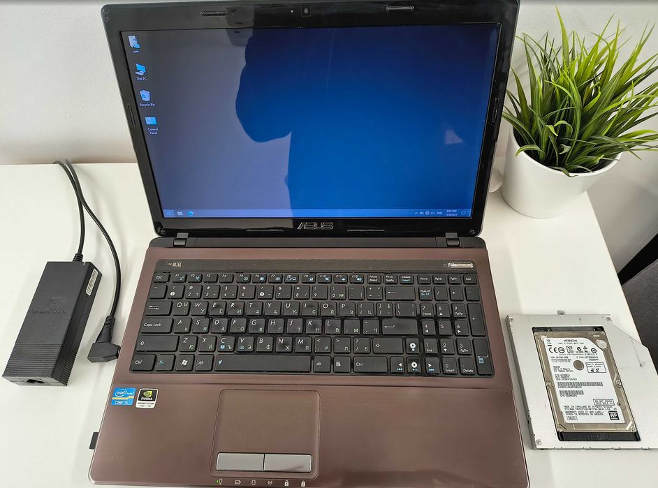 Лаптоп Asus K53s