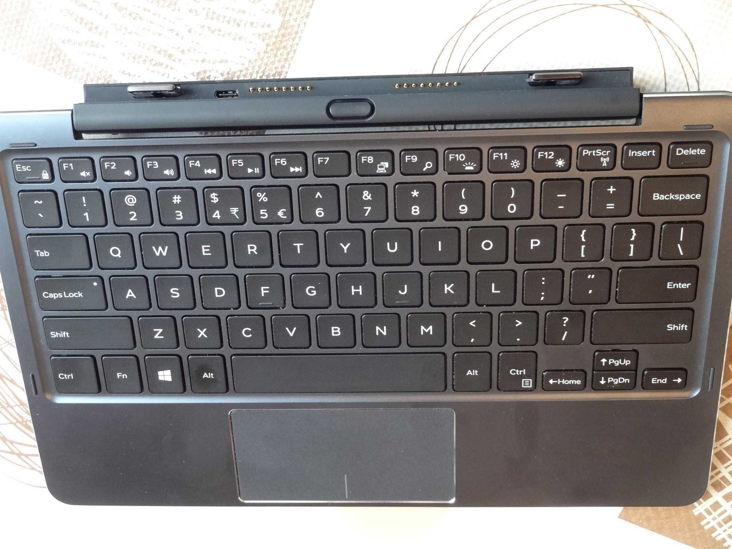 Таблет и Лаптоп 2в1 Dell Latitude 5175 - M5-6Y57/RAM 8GB с писалка