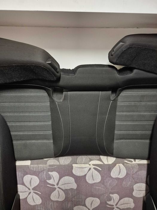 Салон-седалки Инсигния