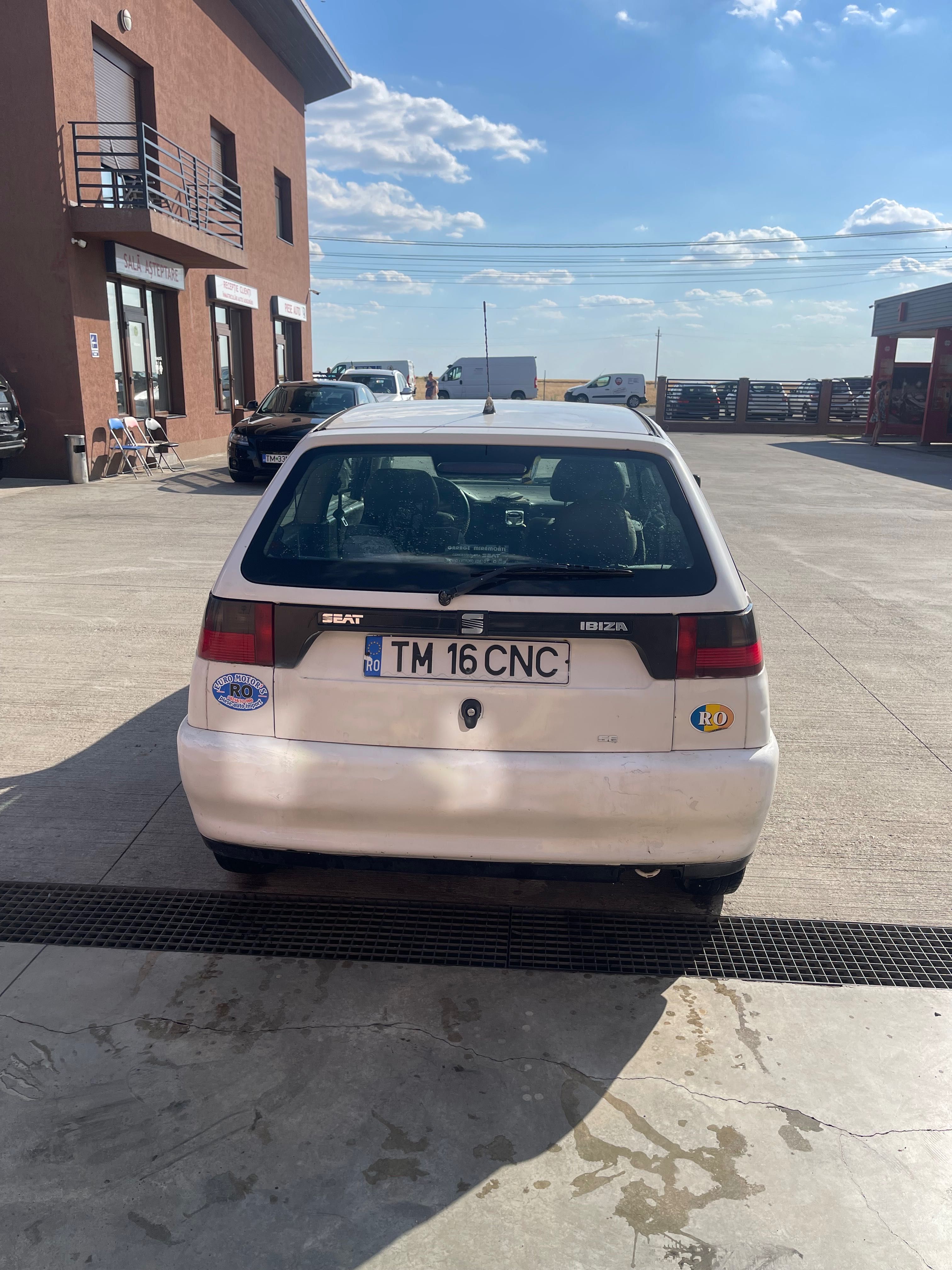 Vând Seat Ibiza motor mic ideală pt naveta