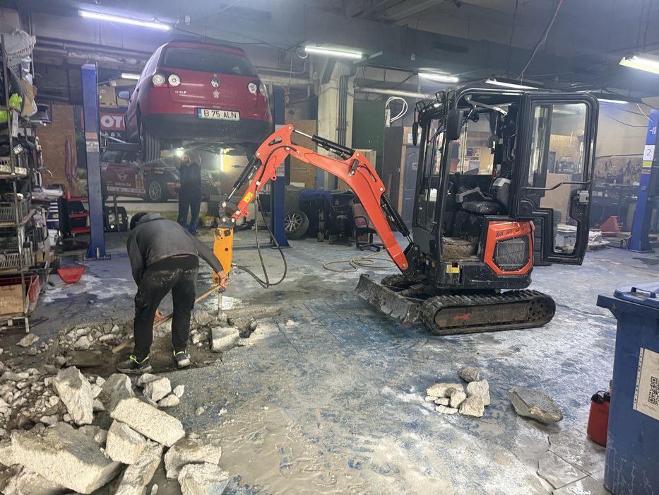 Execut lucrari Mini excavator + transport basculabil