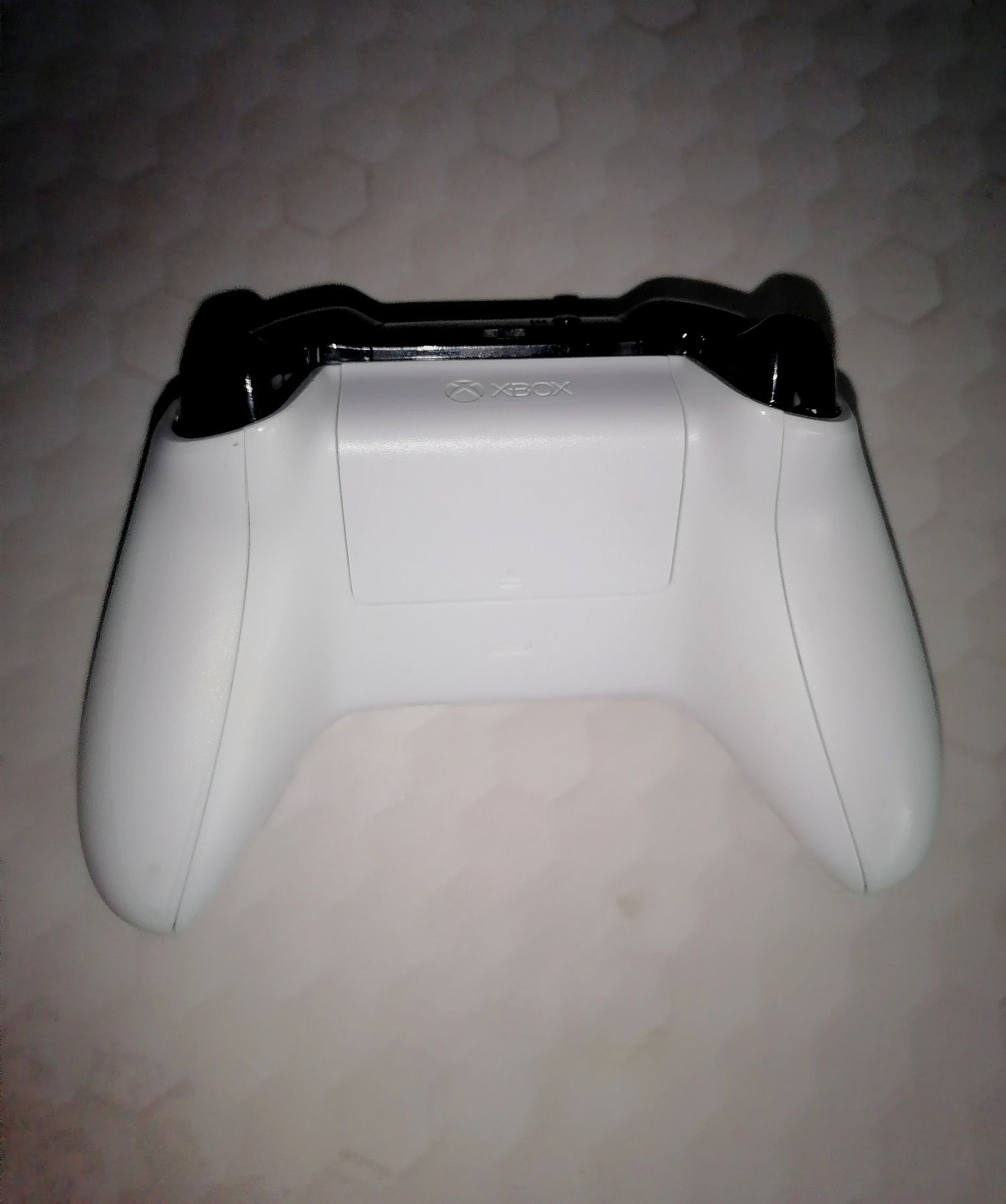 Vând controller Xbox One S alb perfect funcțional