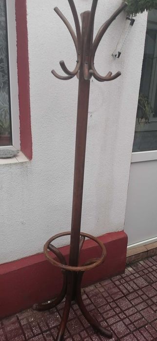ofer  spre   vanzare  cuier   tip  pom  170 lei