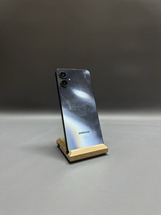 Samsung A06 64 gb (Риддер Гоголя 39 б ЛОТ 777585)