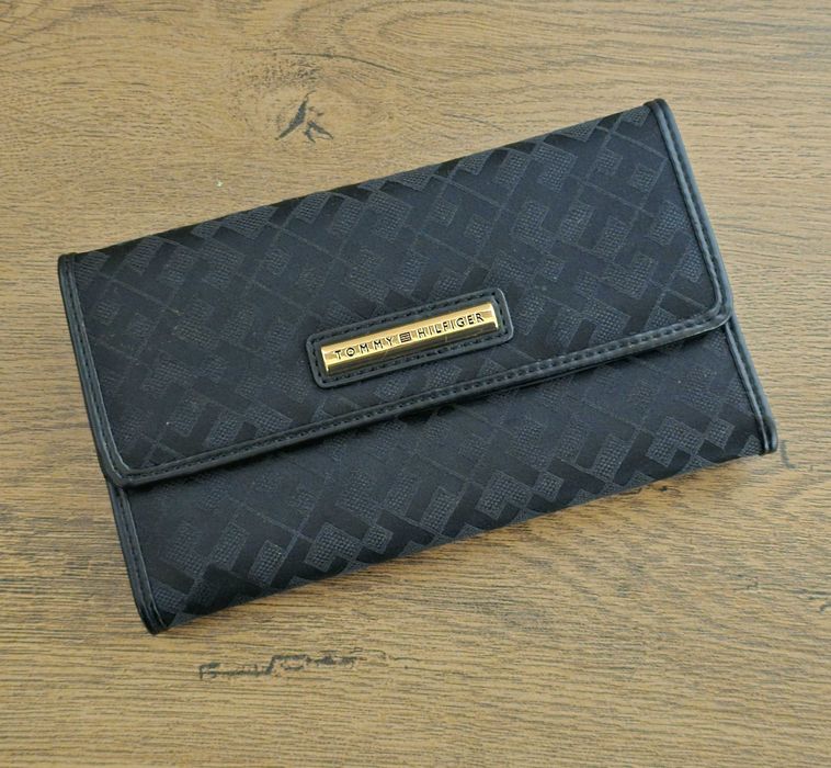 Tommy Hilfiger оригинално дамско портмоне