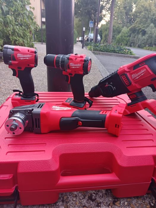 Комплект безжични инструменти Milwaukee 4 в 1