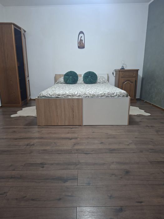 Inchiriez parter de casa