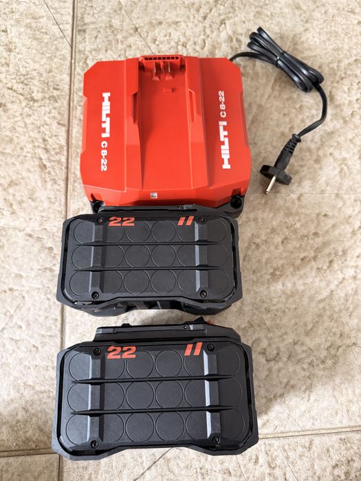 acumulator HILTI 12 Ah Nuron incarcator HILTI C8