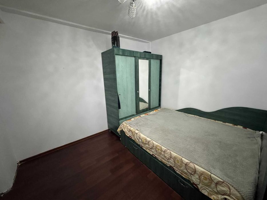 Vând apartament mobilat de  2 camere – Zona Banat