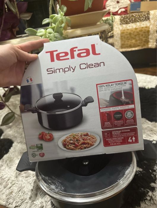Oala cu capac Tefal 24 cm 4.5 Litri
