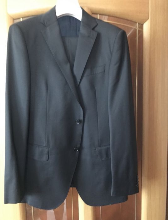 Мужской костюм фирменный