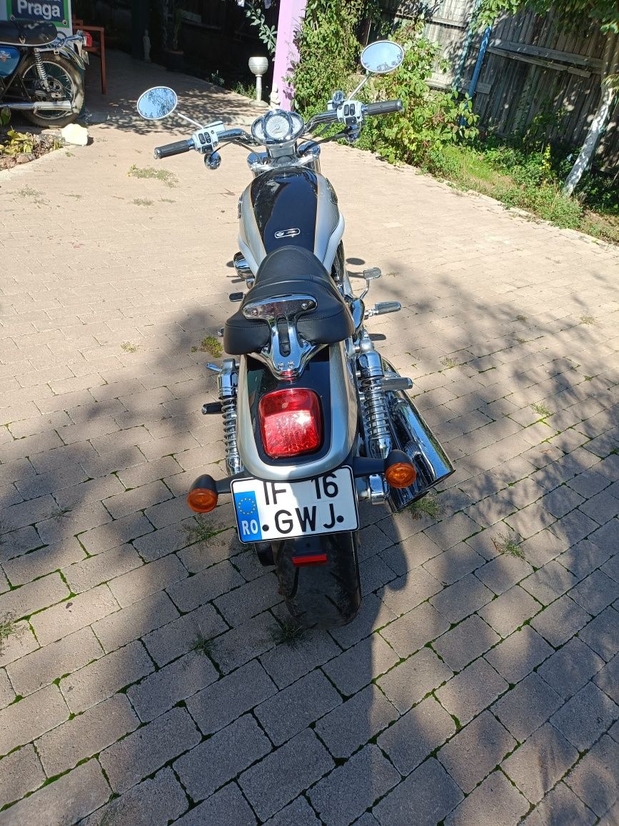 Harley VRoad 2003 100th anniversary