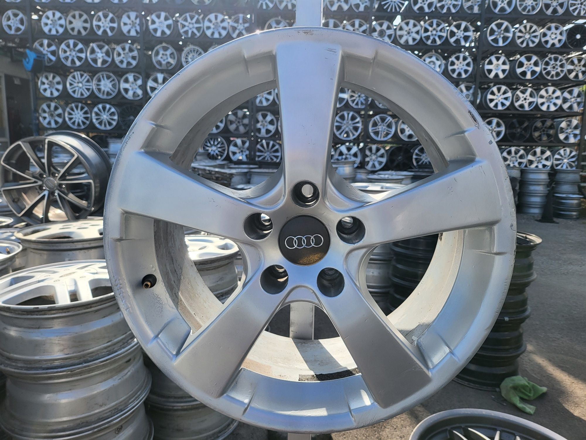 Лети джанти 17 5х112 ,ЕТ35 , 8J , Audi,VW,Seat Skoda