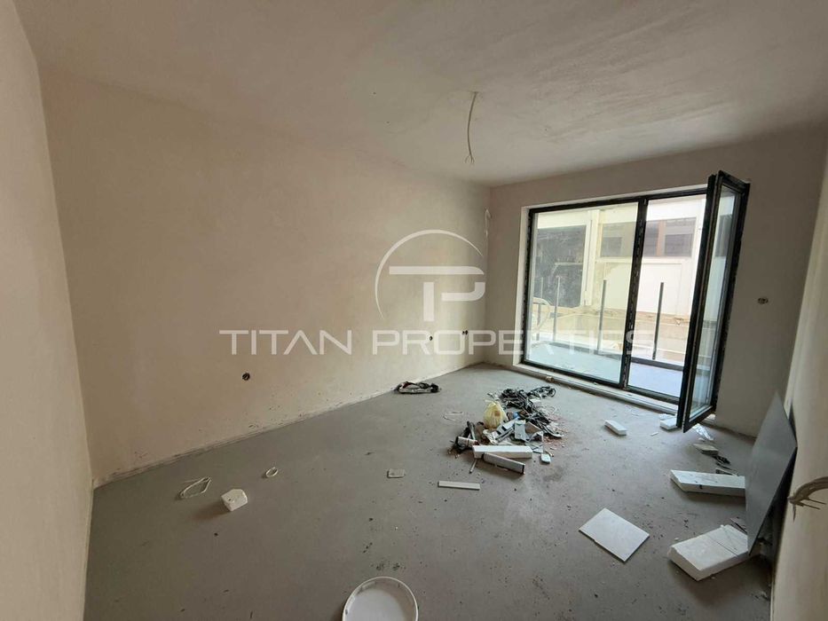 Продава се Тристаен апартамент в Пловдив, Кършияка - 125 кв.м за 1357 €/кв.м - Снимка #2