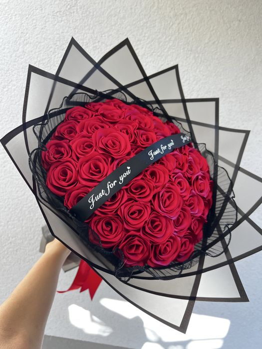 101/51 сатенени рози с и без брокат