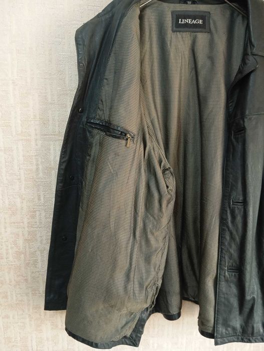 Продам кожанную куртку  большого размера.